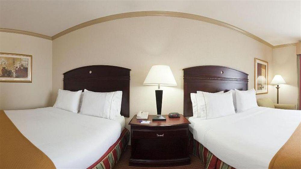 Holiday Inn Express & Suites Wharton By Ihg Kültér fotó