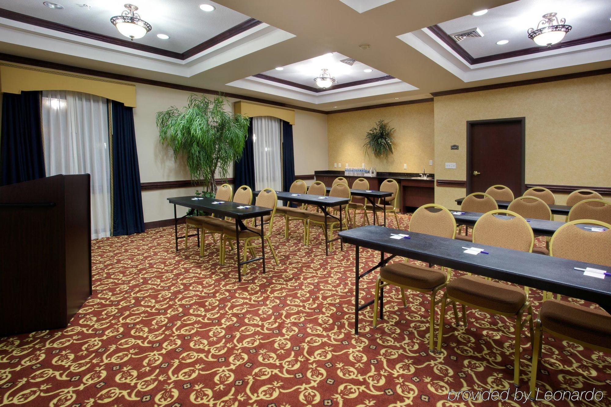 Holiday Inn Express & Suites Wharton By Ihg Létesítmények fotó