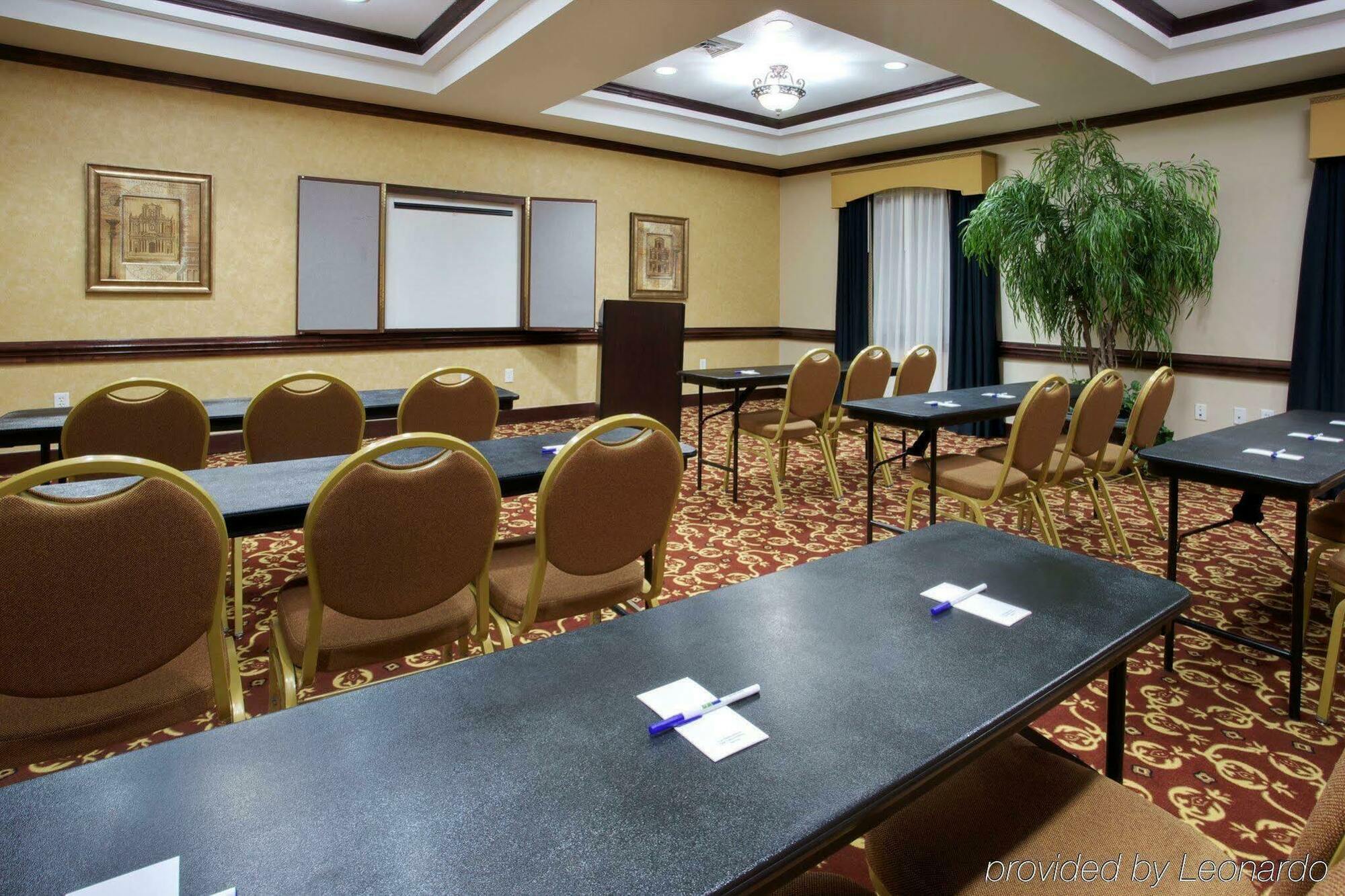 Holiday Inn Express & Suites Wharton By Ihg Létesítmények fotó